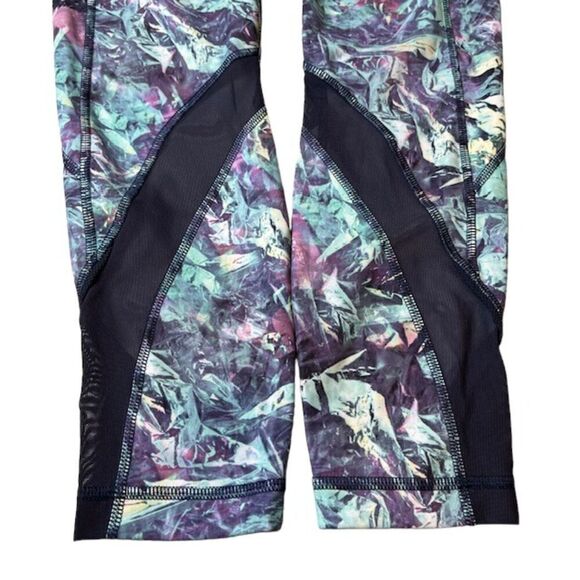 Lululemon Inspire Tight II (Mesh) Iridescent Multi / Naval Blue Size 6 - Picture 4 of 12